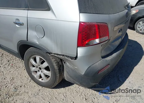 2011 Kia Sorento Lx z USA, uszkodzony, nr VIN 5XYKTDA1XBG100957